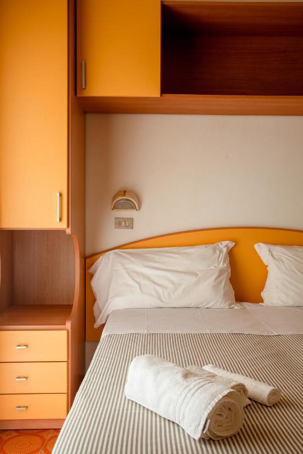 צ'סנטיקו Piccolo Hotel Kursaal מראה חיצוני תמונה