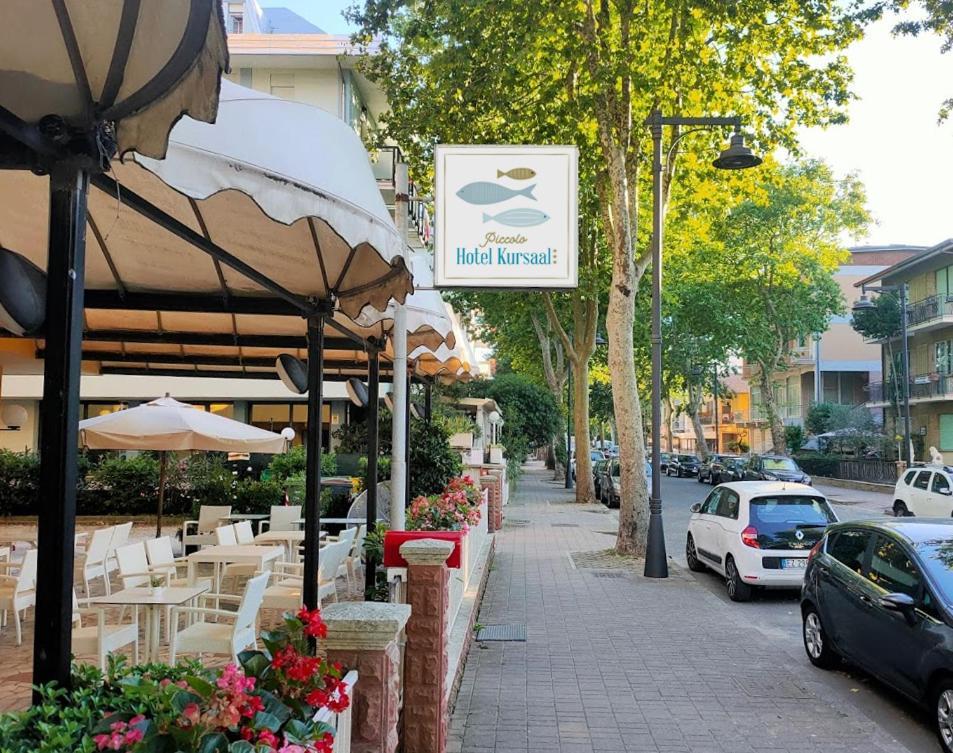 צ'סנטיקו Piccolo Hotel Kursaal מראה חיצוני תמונה